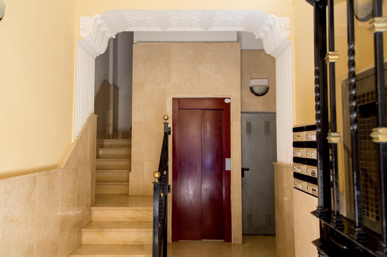 Oliag Apartment Ruzafa Mid-Term Valencia Exterior photo